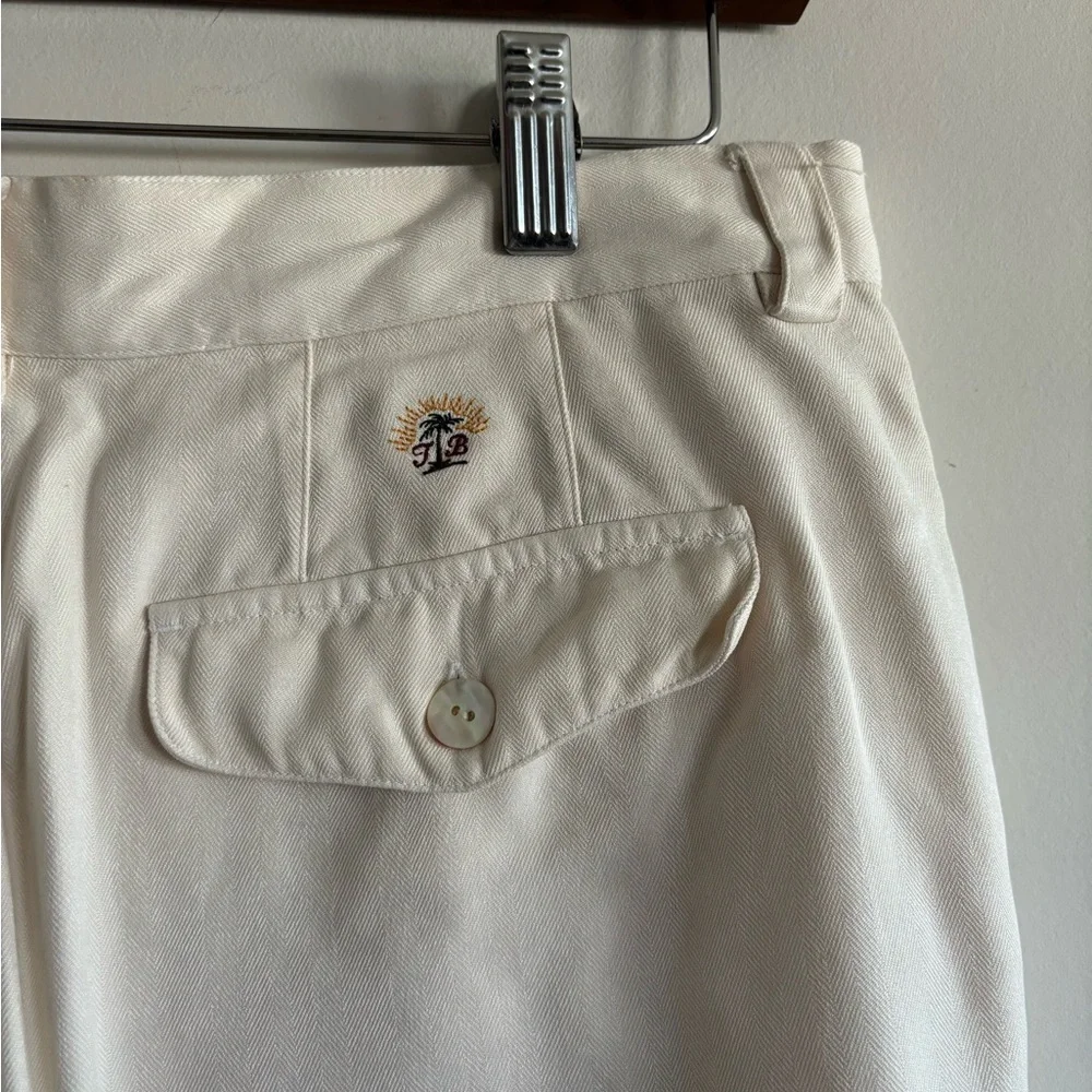 Tommy Bahama Bermuda shorts in color cream‎ size 12